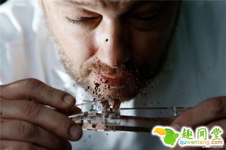 比利时人发明巧克力神器，从鼻孔里吸食，说不会胖