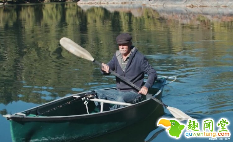 夫妻俩在孤岛建造450吨房子，住25年水上乐园！