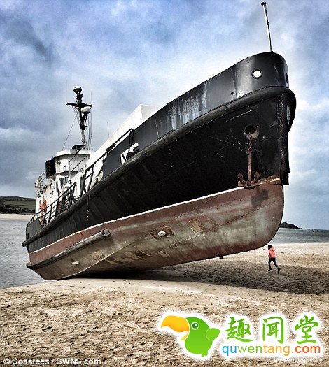 英国滩头漂来80吨幽灵船：1965年下水
