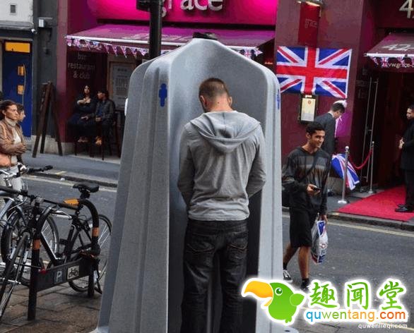 盘点全球各种奇葩厕所，你敢用吗？