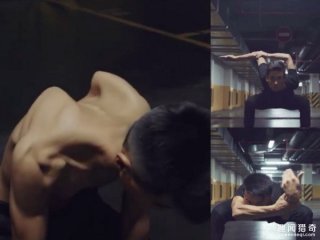 逆天！喷出肩胛骨、手臂360度翻转  这根本