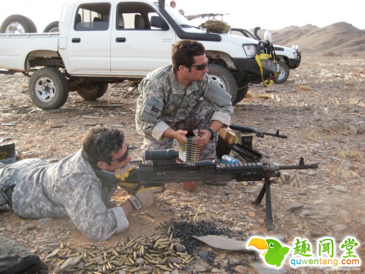 美国军队制服上国旗肩章为啥是反的？原因真的很鸡汤