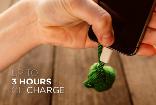 这个毛线小球，居然是个充电宝！