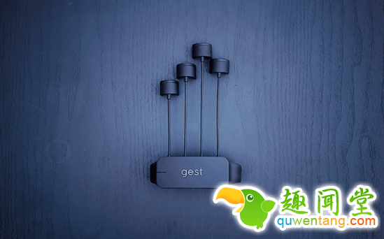 炫酷！键盘和鼠标可“戴”在手上 实现隔空输入