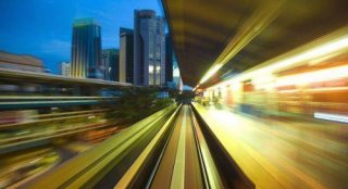 人类能够承受多快的速度？