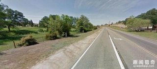 神秘女子自称是美人鱼，脚趾疑似有蹼状组