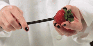 敢打赌，你一直都在错误地剥离这些食物！