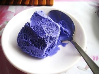 世界各地的奇葩冰激凌 你敢吃吗?