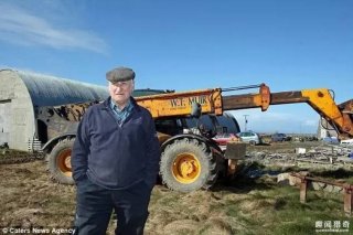 这个大爷同时干了20份工作，67岁也不退休