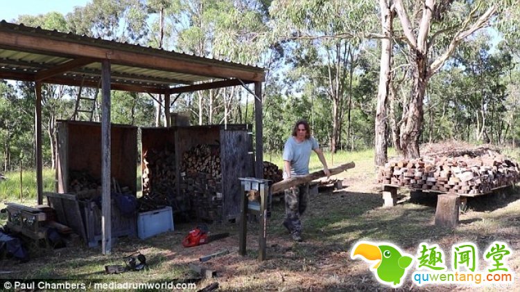 澳大利亚一对夫妻，用集装箱给自己造了栋房