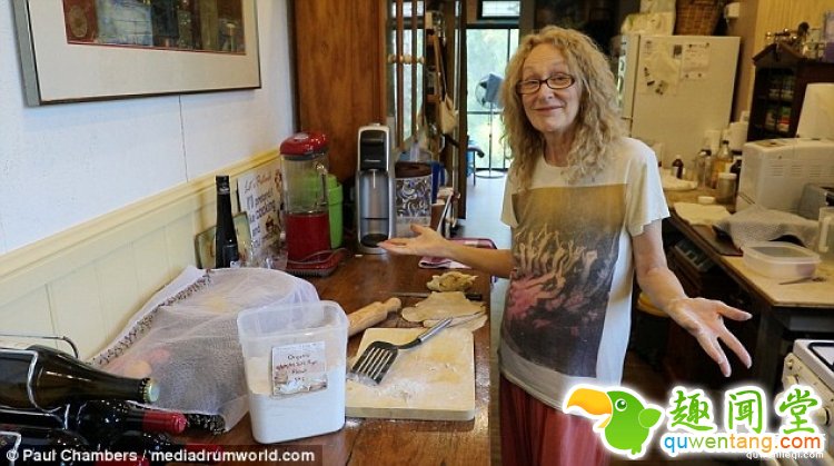 澳大利亚一对夫妻，用集装箱给自己造了栋房