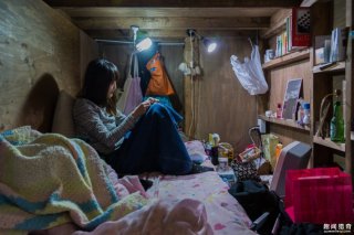 直击东京的蚁族，比农民